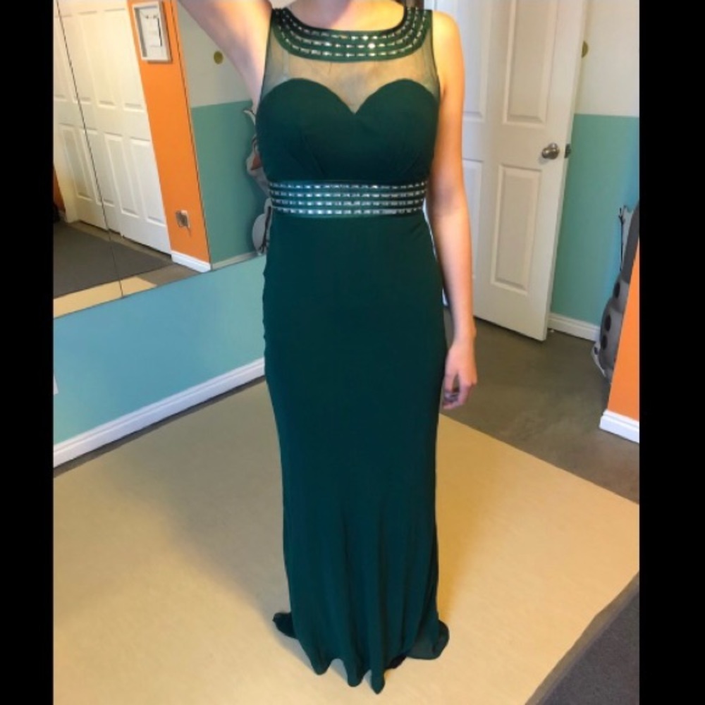 Beautiful dark green prom/homecoming dress.
